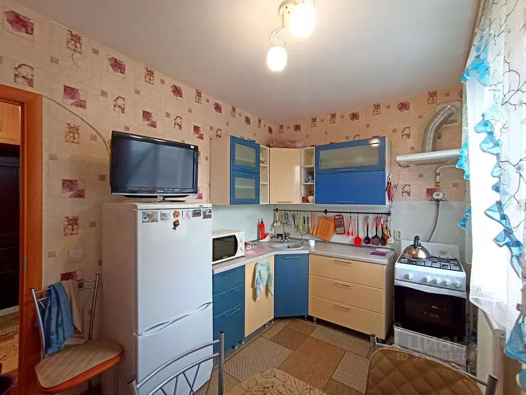 1-к кв. Ярославская область, Данилов ул. Кирова, 41 (30.0 м) - Фото 0