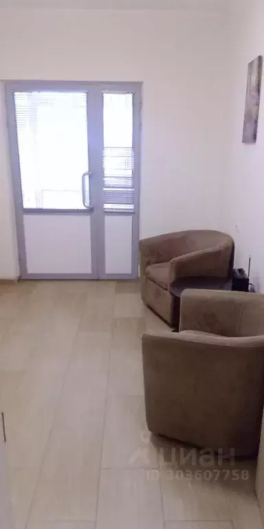 Помещение свободного назначения в Саратовская область, Саратов ул. ... - Фото 1