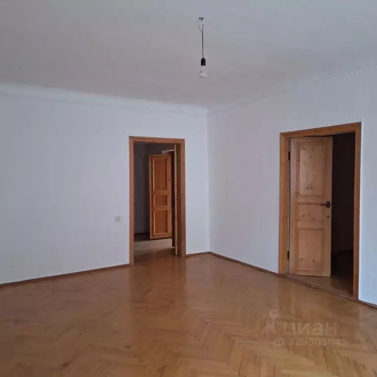 Дом в Северная Осетия, Владикавказ Тракторный пер. (100 м) - Фото 2