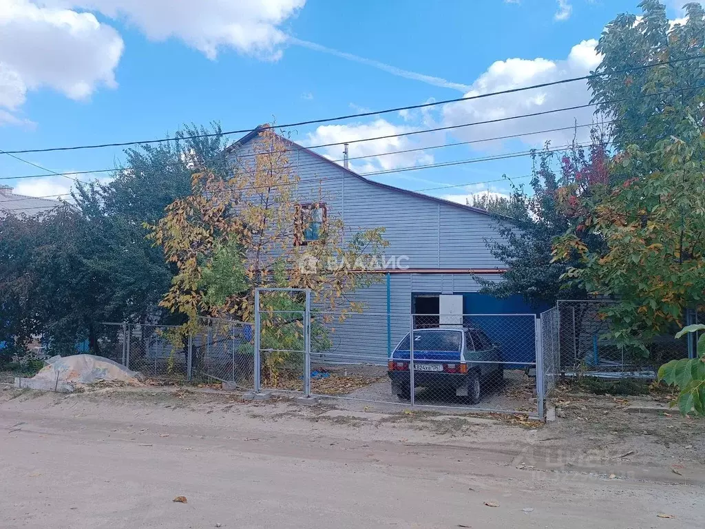 Дом в Волгоградская область, Волгоград Веселая ул., 54 (100 м) - Фото 1