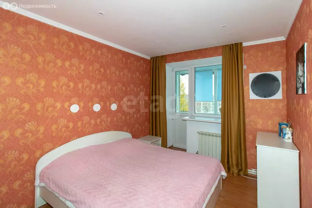 3-комнатная квартира: Тавда, улица Кирова, 118А (60 м) - Фото 0
