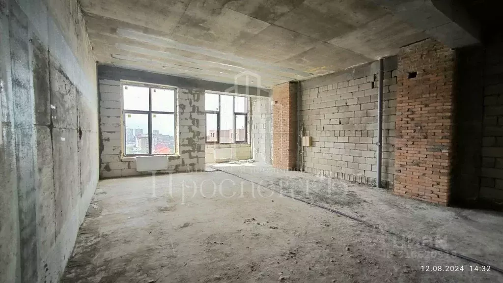 2-к кв. Северная Осетия, Владикавказ ул. Тогоева, 22 (96.4 м) - Фото 0