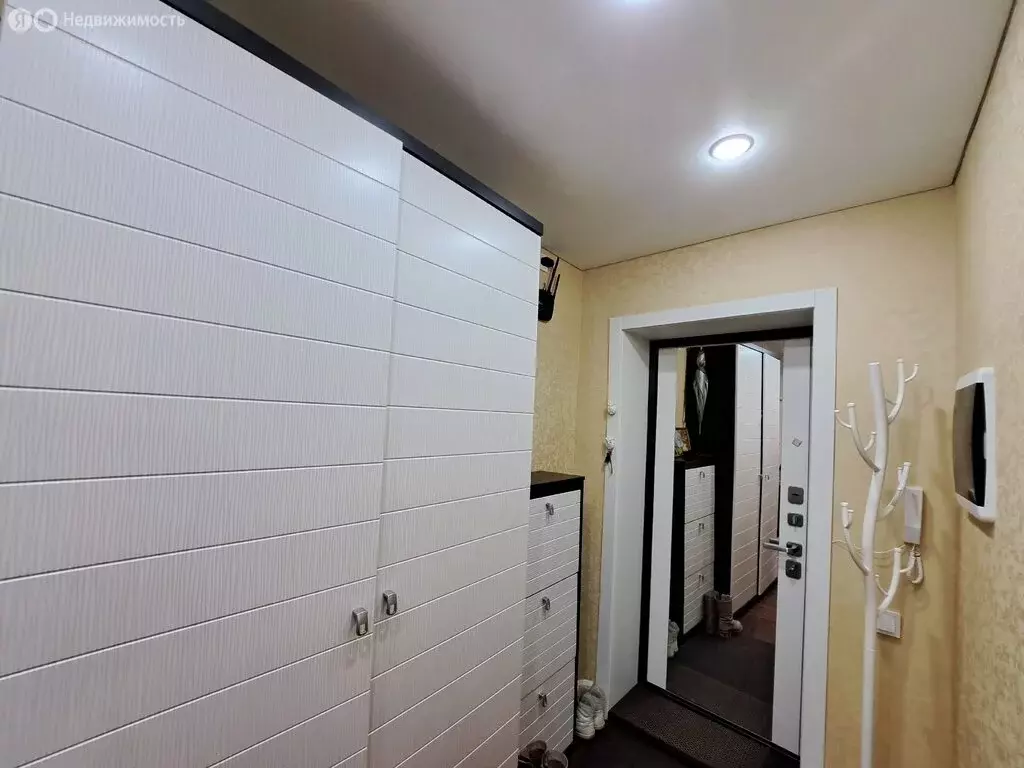 3-комнатная квартира: Кумертау, Советская улица, 2 (57.8 м) - Фото 1