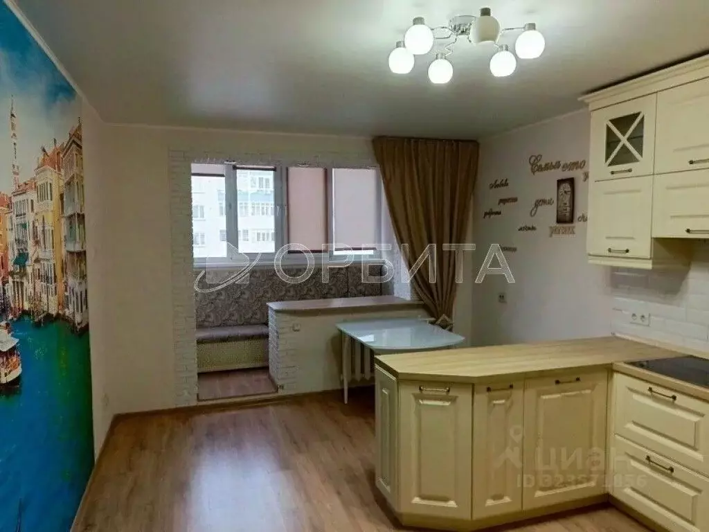 3-к кв. Тюменская область, Тюмень ул. Монтажников, 41 (85.1 м) - Фото 2