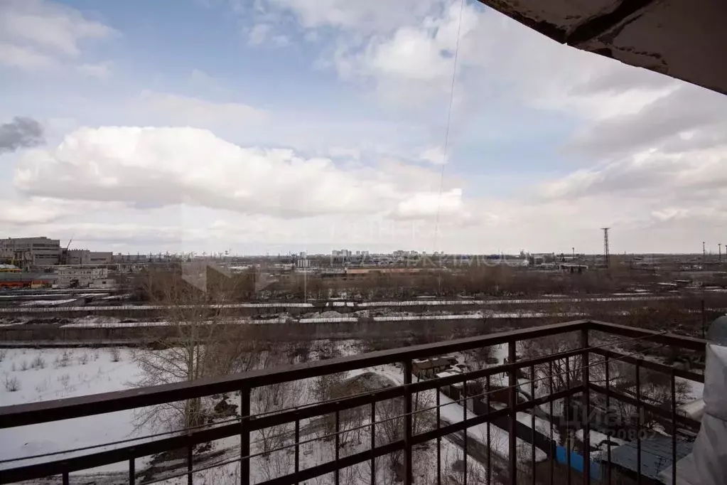 Студия Тюменская область, Тюмень Харьковская ул., 85а (27.1 м) - Фото 1