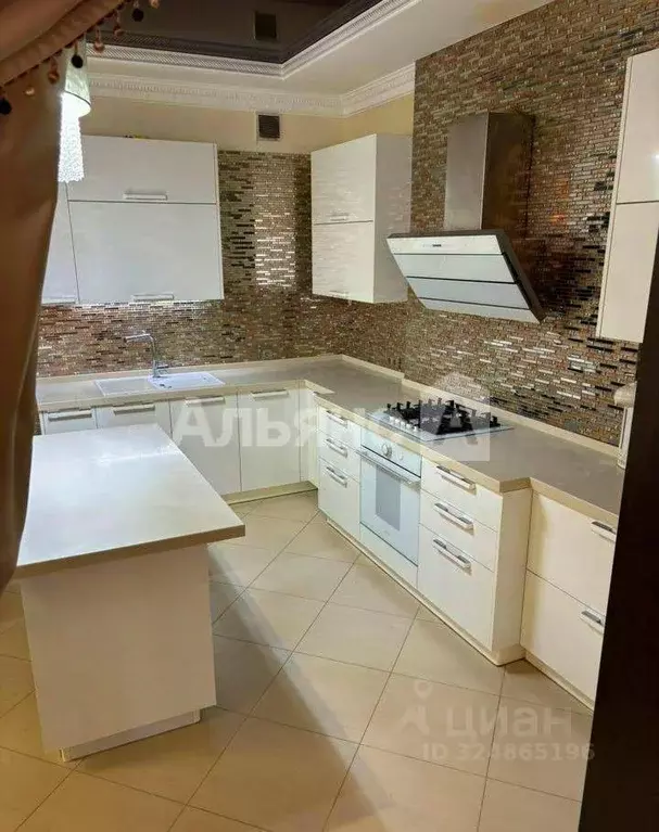 Дом в Ростовская область, Волгодонск Ноябрьский пер. (230 м) - Фото 2