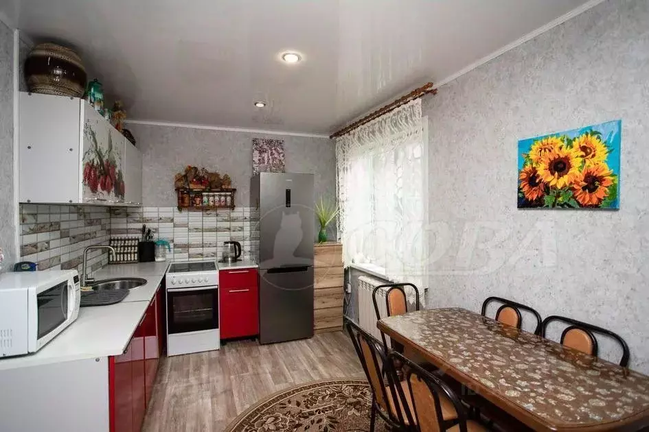 Дом в Тюменская область, Тюмень Железнодорожная ул., 28 (50 м) - Фото 2