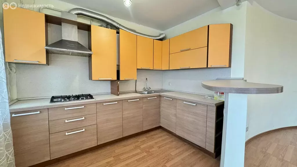 3-комнатная квартира: Ейск, улица Коммунаров, 26 (85.6 м) - Фото 1