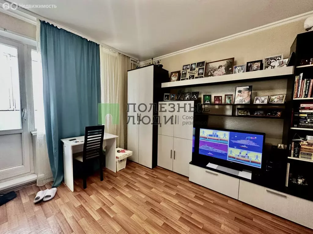 2-комнатная квартира: Красноярск, улица Мужества, 21 (54 м) - Фото 0