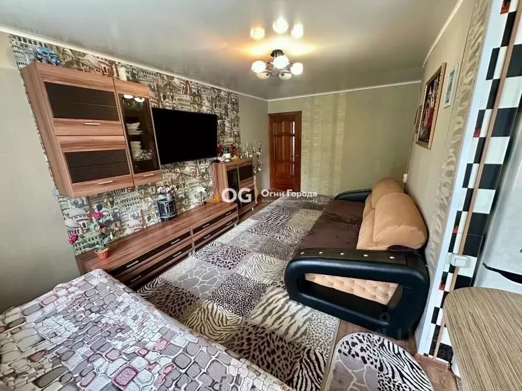 2-к кв. Брянская область, Карачев Первомайская ул., 125 (46.0 м) - Фото 1