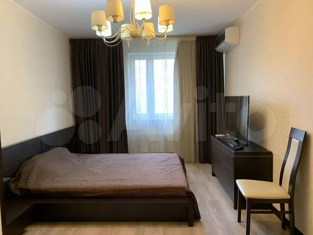 2-к. квартира, 60 м, 1/12 эт. - Фото 1