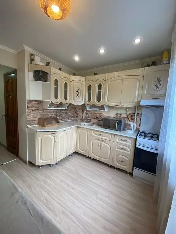 2-к. квартира, 56 м, 5/9 эт. - Фото 0