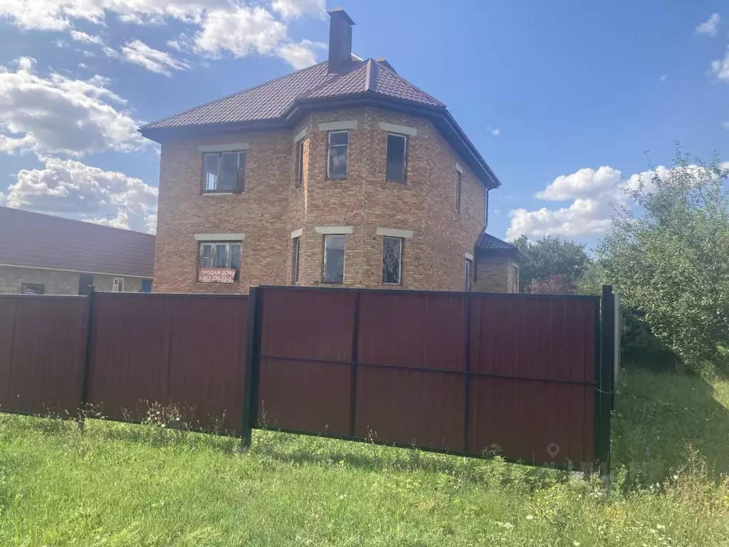 Дом в Белгородская область, Белгородский район, Тавровское с/пос, с. ... - Фото 1