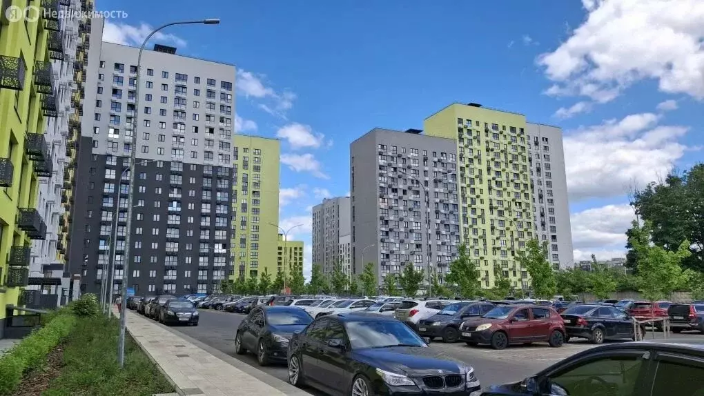 3-комнатная квартира: Курск, улица Энгельса, 115 (70.89 м) - Фото 1