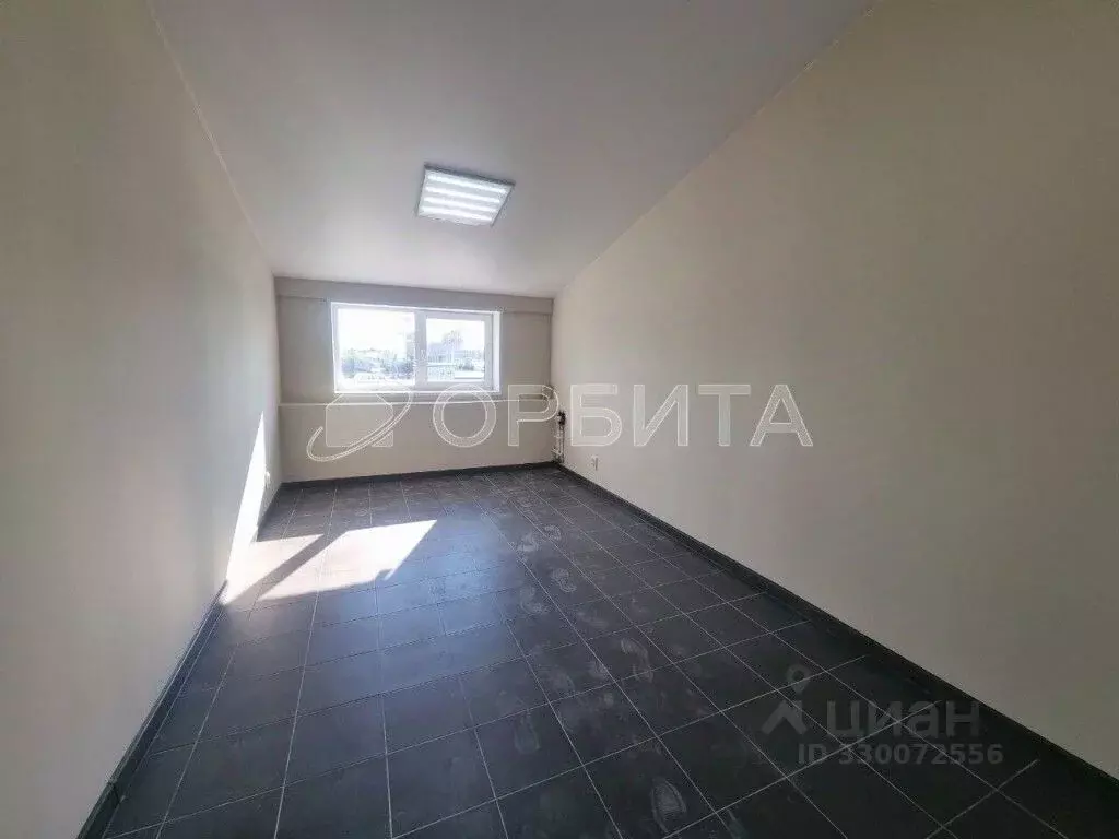 Офис в Тюменская область, Тюмень ул. 50 лет Октября, 120 (19 м) - Фото 1
