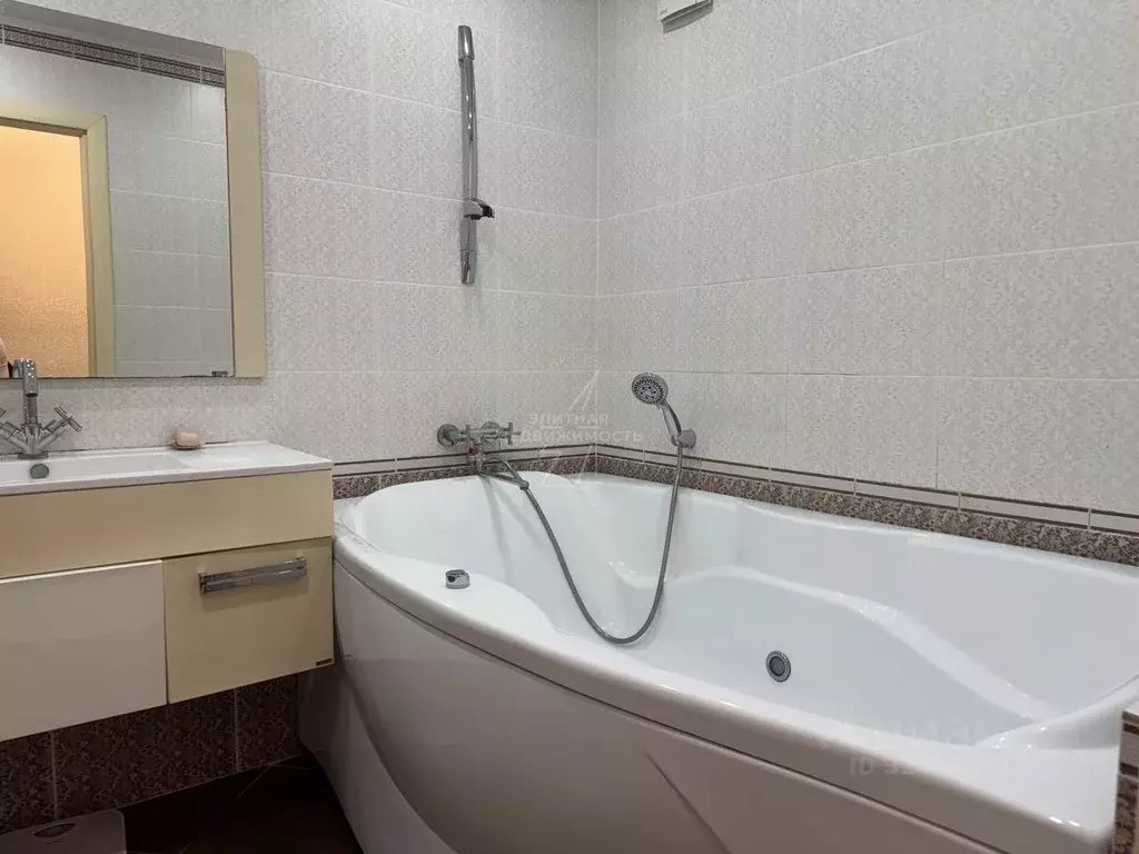 3-к кв. Татарстан, Казань ул. Академика Завойского, 21 (70.0 м) - Фото 2