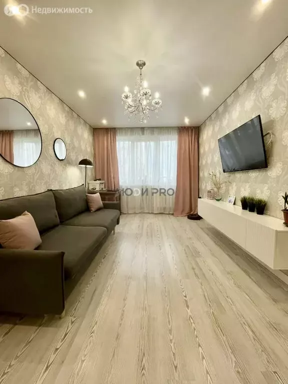 3-комнатная квартира: Уфа, бульвар Тухвата Янаби, 67 (55.7 м) - Фото 1