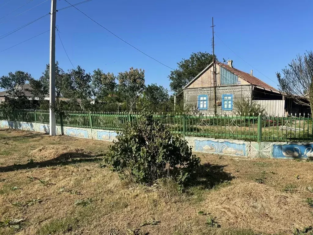 Дом в Крым, Первомайский район, с. Островское ул. Ленина, 58 (71 м) - Фото 0