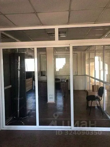 Офис в Крым, Симферополь ул. Воровского, 3 (15 м) - Фото 1