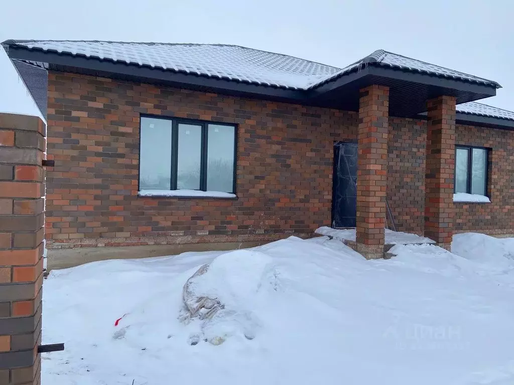 Дом в Оренбургская область, Оренбургский район, Весенний сельсовет, ... - Фото 1