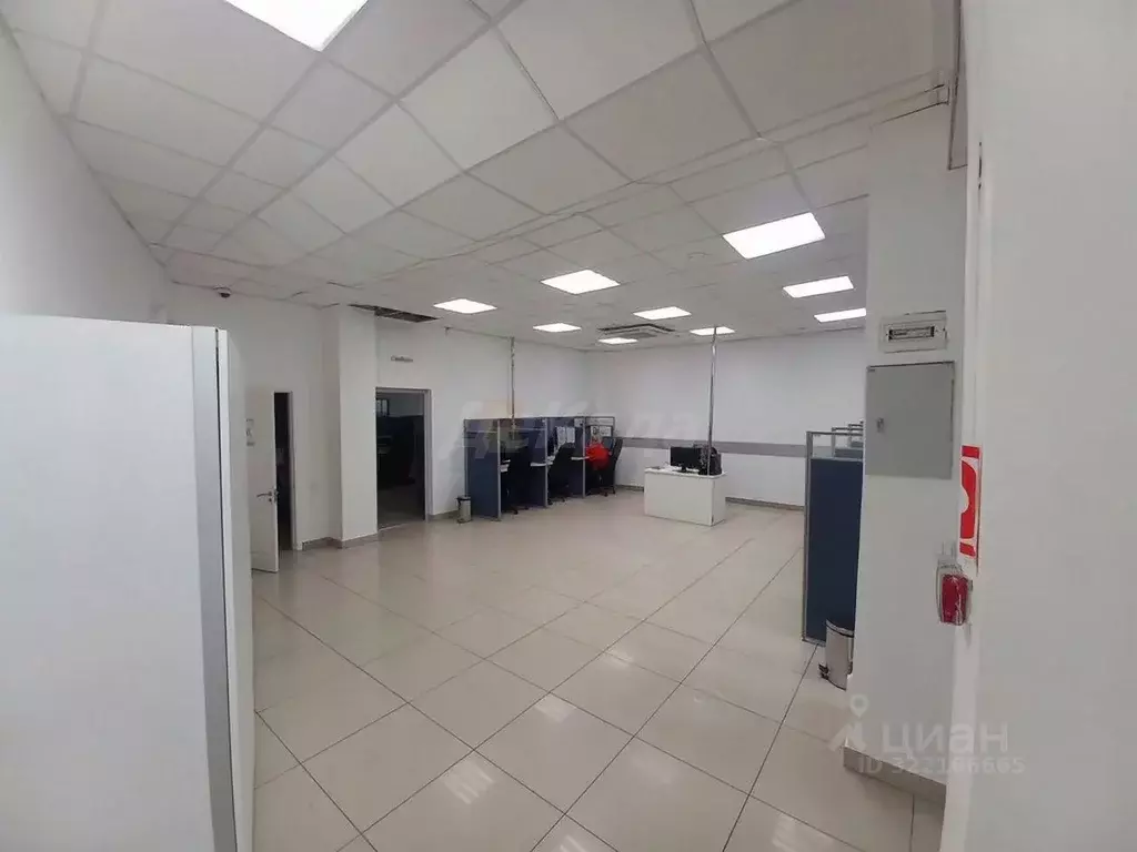 Помещение свободного назначения в Ульяновская область, Ульяновск ул. ... - Фото 1