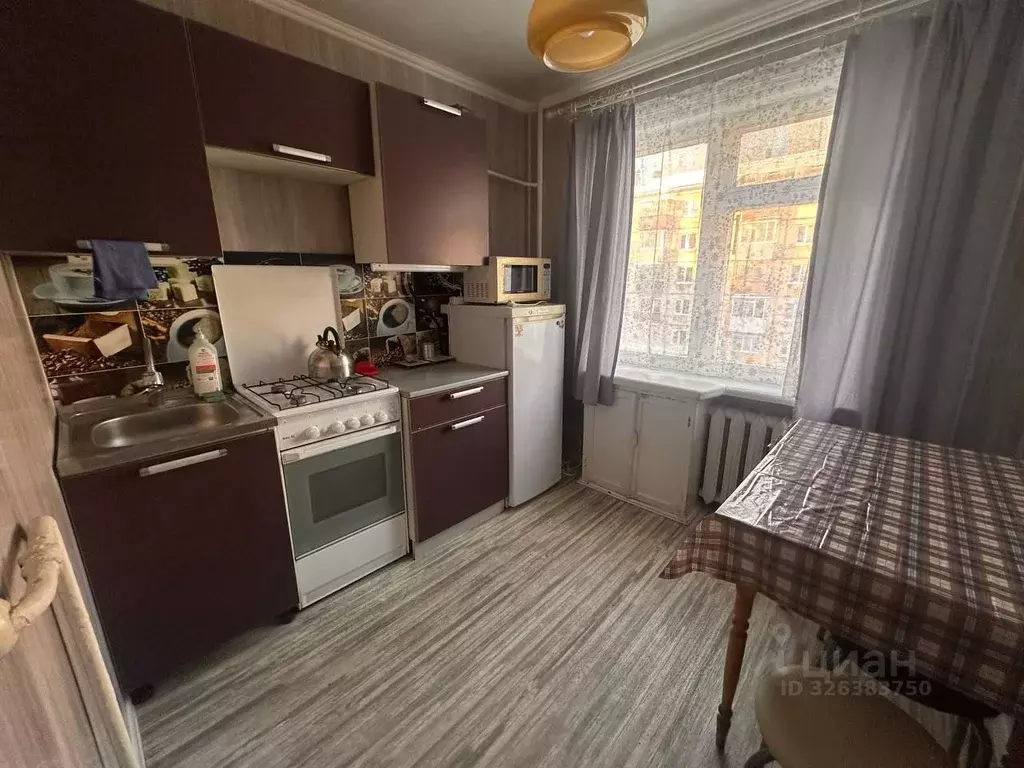 2-к кв. Вологодская область, Череповец просп. Строителей, 13 (45.3 м) - Фото 1