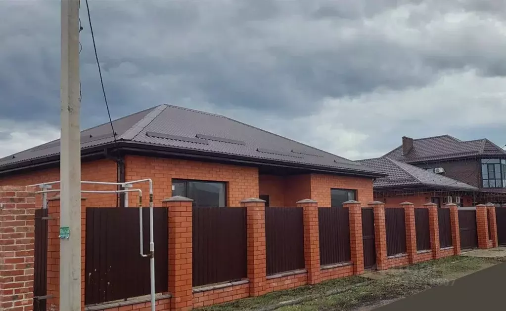 Дом в Краснодарский край, Динской район, Южно-Кубанское с/пос, пос. ... - Фото 1