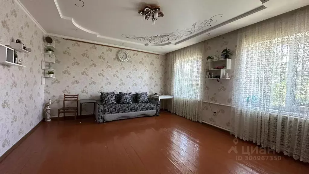 Дом в Краснодарский край, Кавказская ст-ца ул. Ленина (150 м) - Фото 1