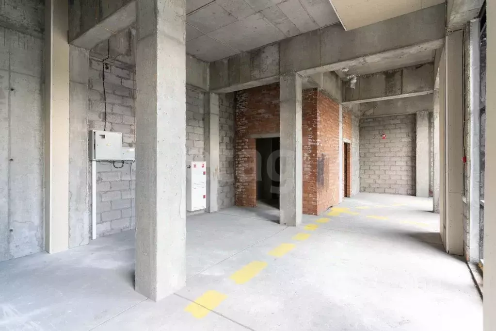 Помещение свободного назначения в Тюменская область, Тюмень ул. ... - Фото 1