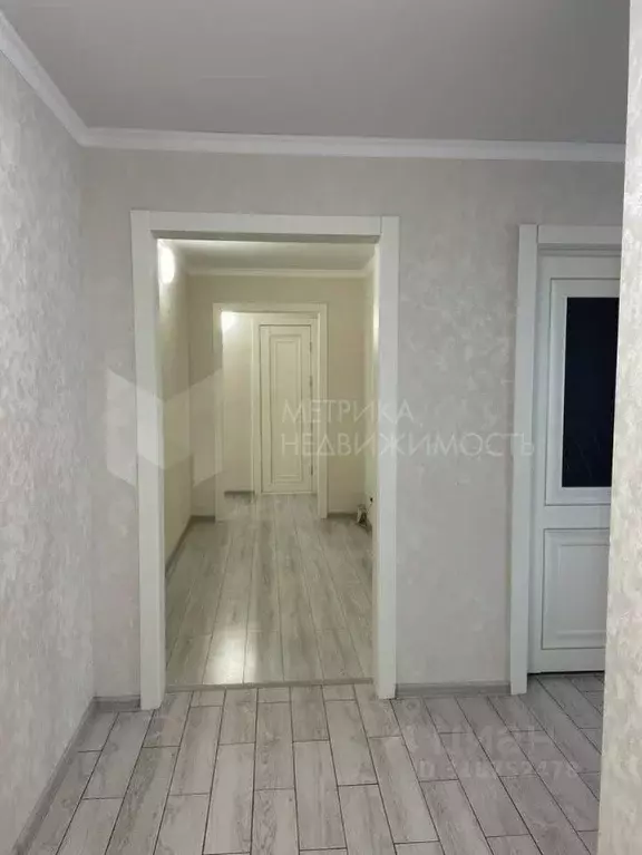3-к кв. Тюменская область, Тюмень ул. Федюнинского, 60к2 (92.0 м) - Фото 0