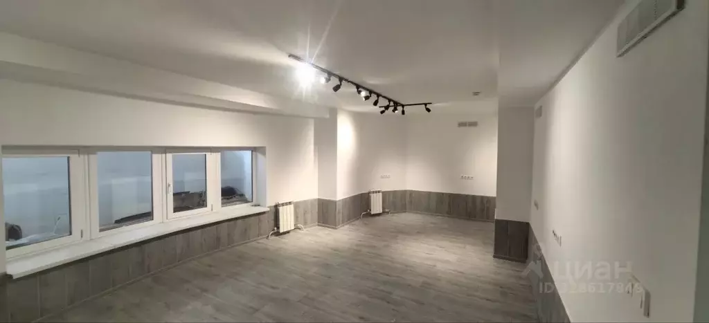 Офис в Омская область, Омск Учебная ул., 79 (34 м) - Фото 1