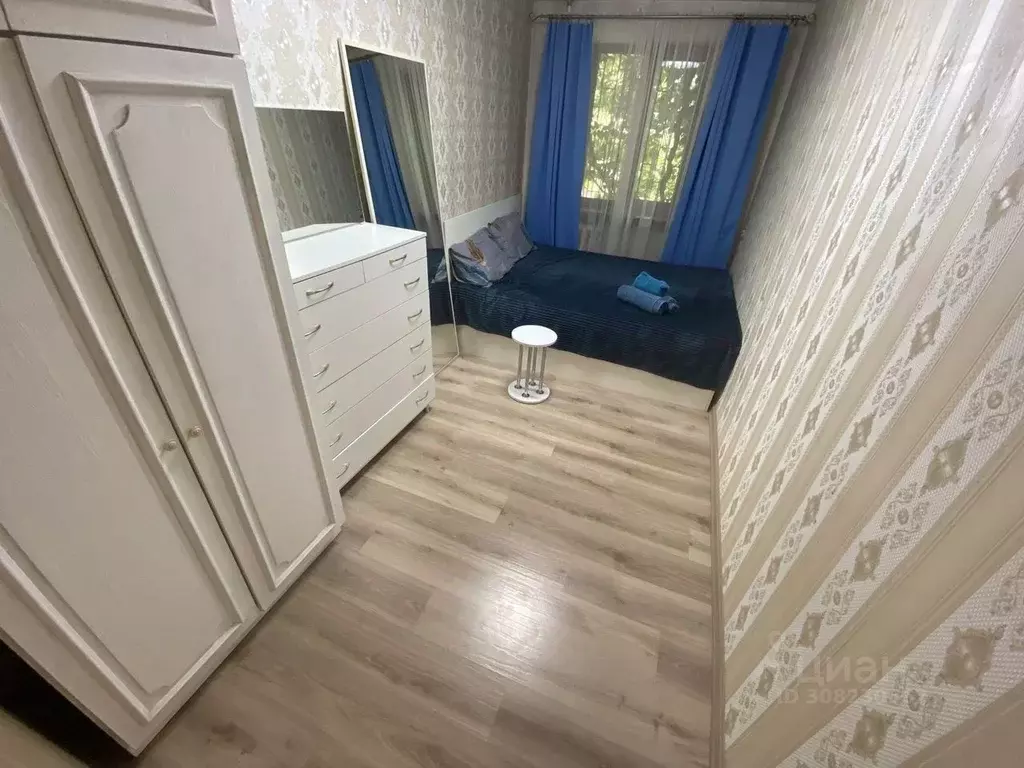 3-к кв. Крым, Симферополь ул. Троллейбусная, 3 (70.0 м) - Фото 0