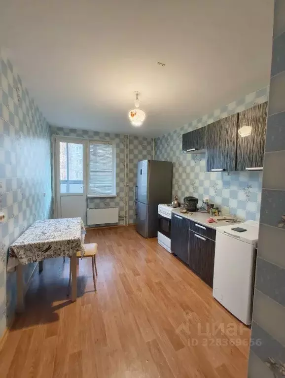 1-к кв. Ленинградская область, Тихвин 2-й мкр, 24 (41.5 м) - Фото 1