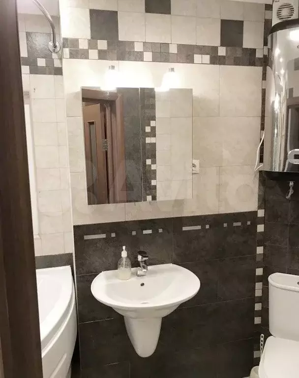 1-к. квартира, 40 м, 3/9 эт. - Фото 1