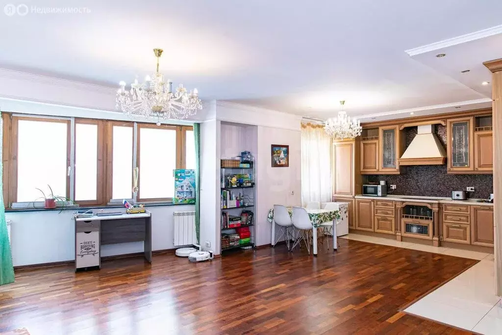 3-комнатная квартира: Якутск, улица Пушкина, 22 (118.8 м) - Фото 2