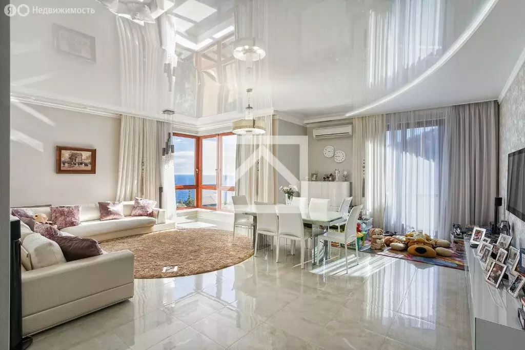 3-комнатная квартира: Курпаты, Алупкинское шоссе, 12В (174 м) - Фото 1