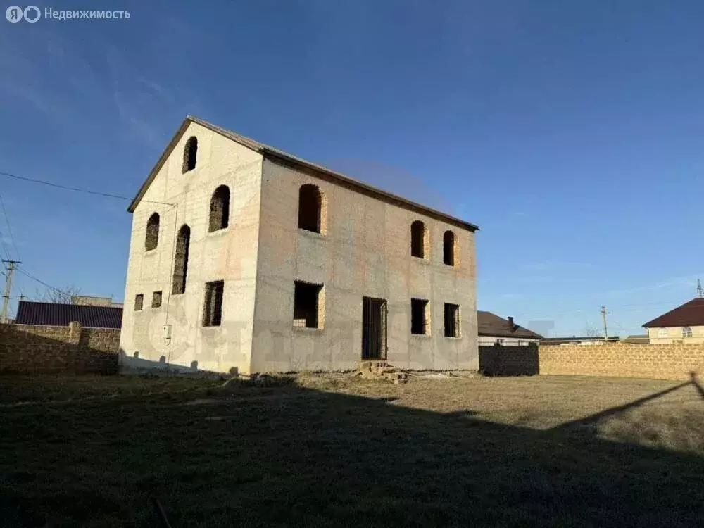 Дом в Саки, улица Номана Челебиджихана (209 м) - Фото 1