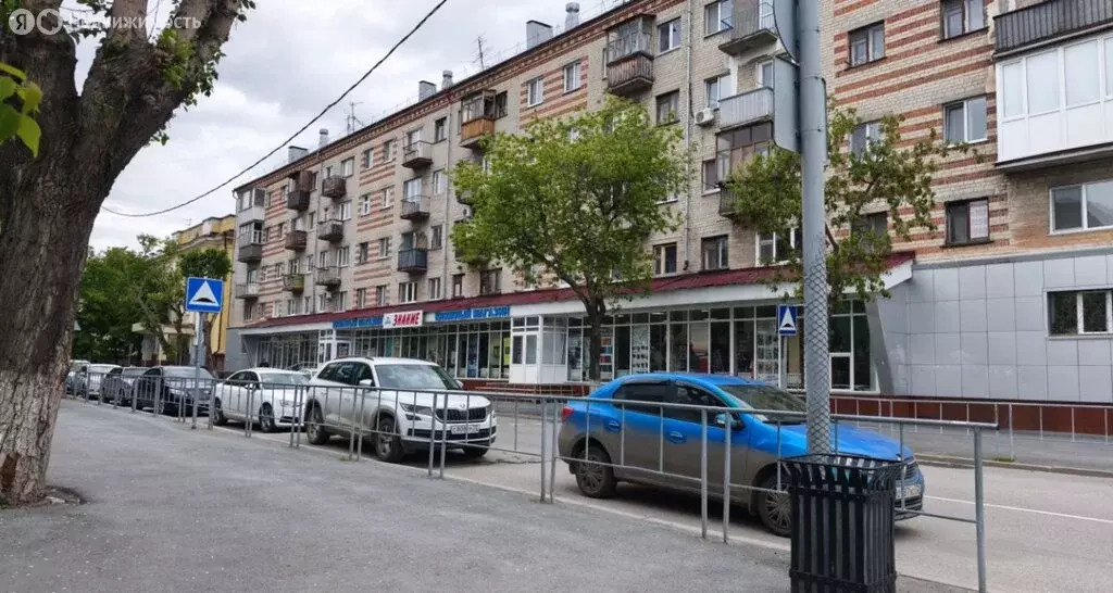 2-комнатная квартира: Тюмень, улица Володарского, 34 (41.9 м) - Фото 0