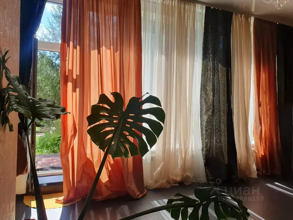 3-к кв. Омская область, Омск ул. 4-я Солнечная, 31 (139.3 м) - Фото 1