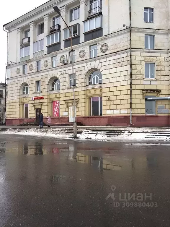 Торговая площадь в Вологодская область, Череповец ул. Металлургов, 10 ... - Фото 0