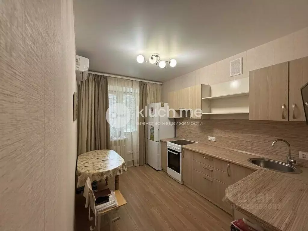 1-к кв. Татарстан, Казань ул. Рауиса Гареева, 100 (35.0 м) - Фото 1