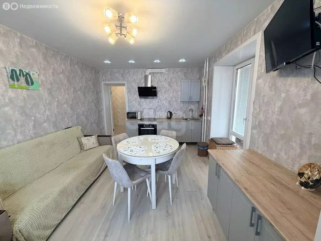 2-комнатная квартира: Курган, Сибирская улица, 16 (63.5 м) - Фото 1