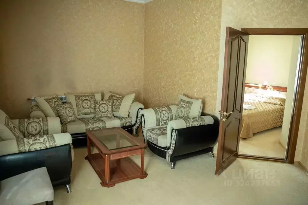 Комната Карачаево-Черкесия, Домбай кп ул. Карачаевская, 62 - Фото 2