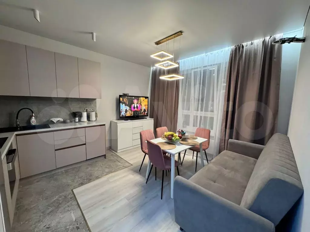 2-к. квартира, 60 м, 20/24 эт. - Фото 0