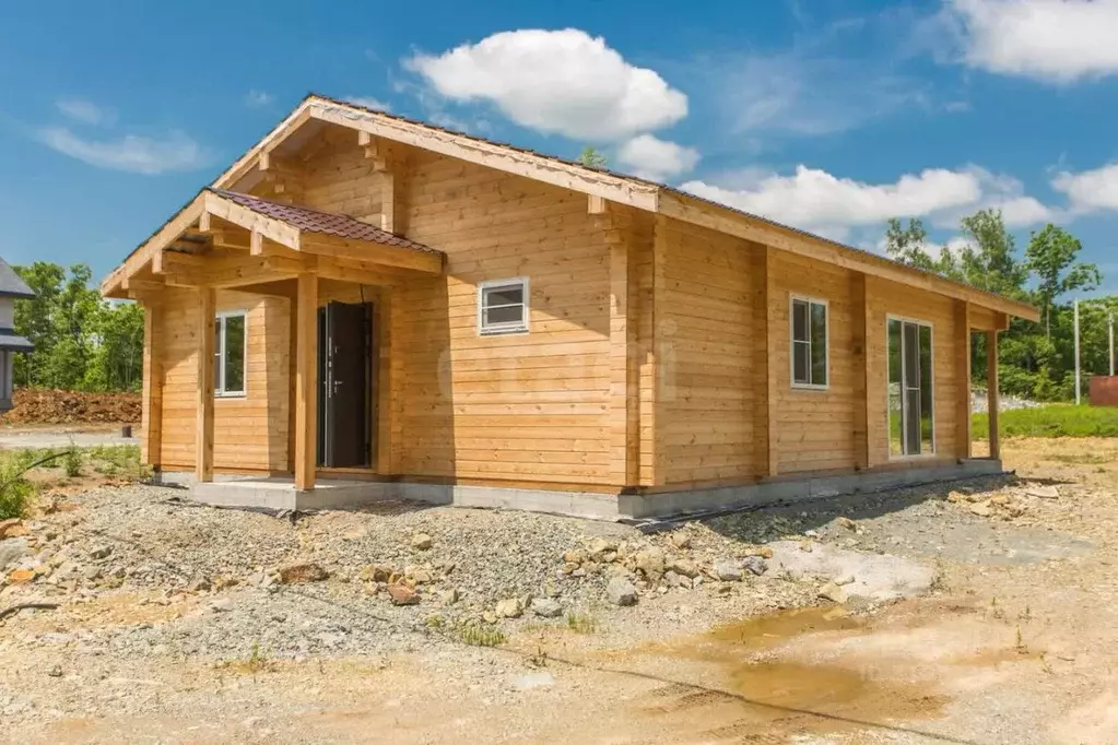 Дом в Приморский край, Надеждинский район, пос. Соловей-Ключ ул. ... - Фото 1