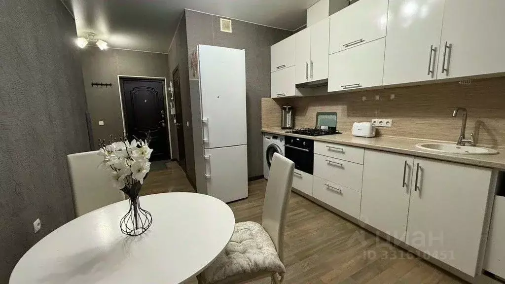 2-к кв. Крым, Симферополь ул. Трубаченко, 14Е (60.0 м) - Фото 1