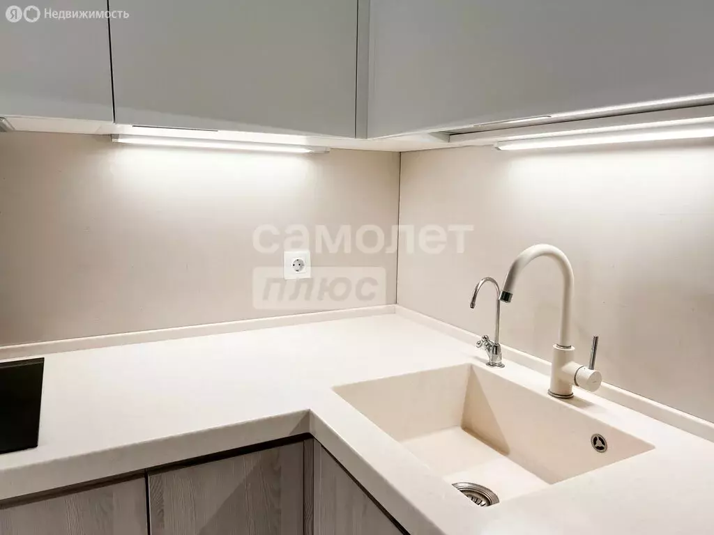3-комнатная квартира: Москва, Боровское шоссе, 2Ак1 (88.1 м) - Фото 1