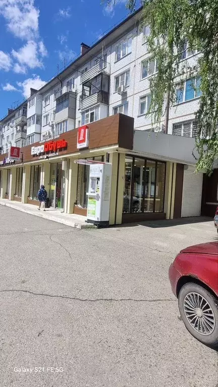 Торговая площадь в Краснодарский край, Армавир ул. Ефремова, 230 (261 ... - Фото 1