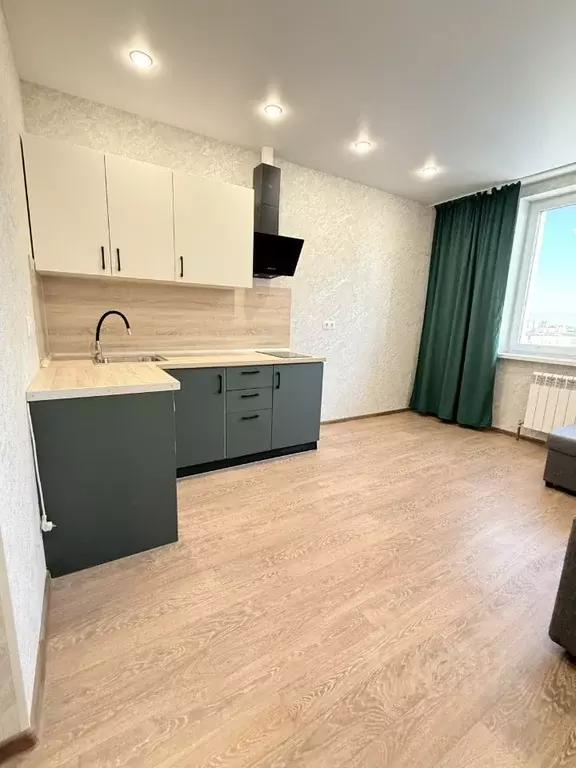 1-к кв. Омская область, Омск ул. 70 лет Октября, 3/5 (40.4 м) - Фото 1