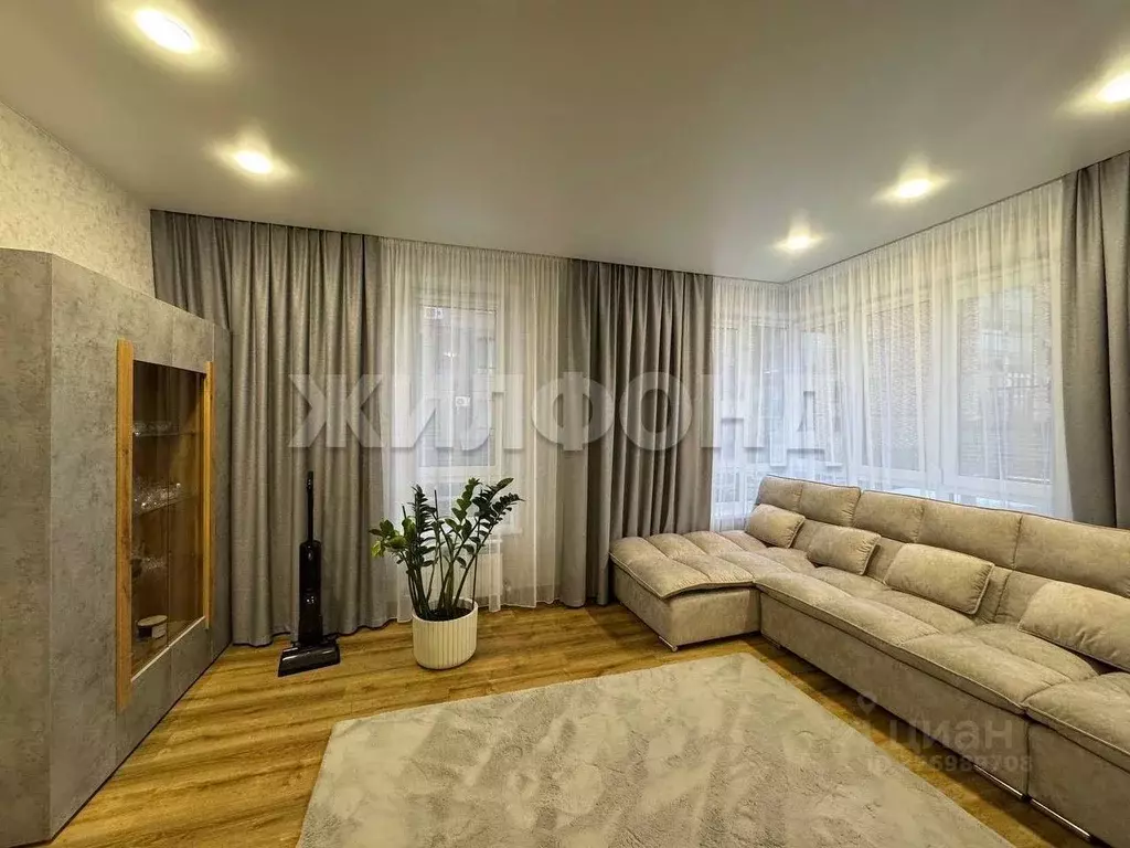 3-к кв. Хакасия, Абакан ул. Комарова, 7А (70.6 м) - Фото 1